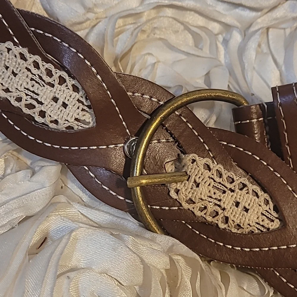Boho Braided Womens Belt With Lace Inlay.